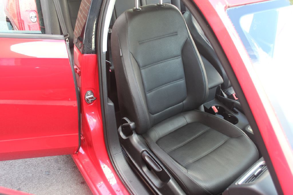 2011 Volkswagen Jetta Image 11