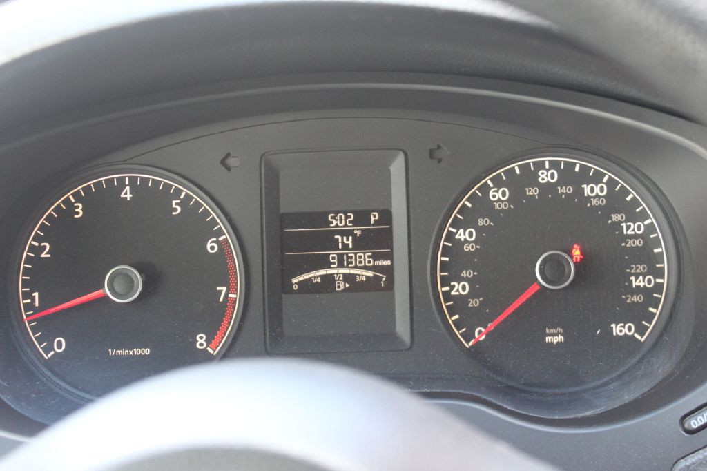 2011 Volkswagen Jetta Image 19