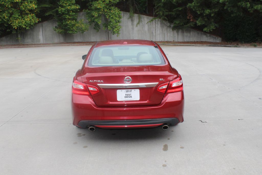 2016 Nissan Altima Image 4