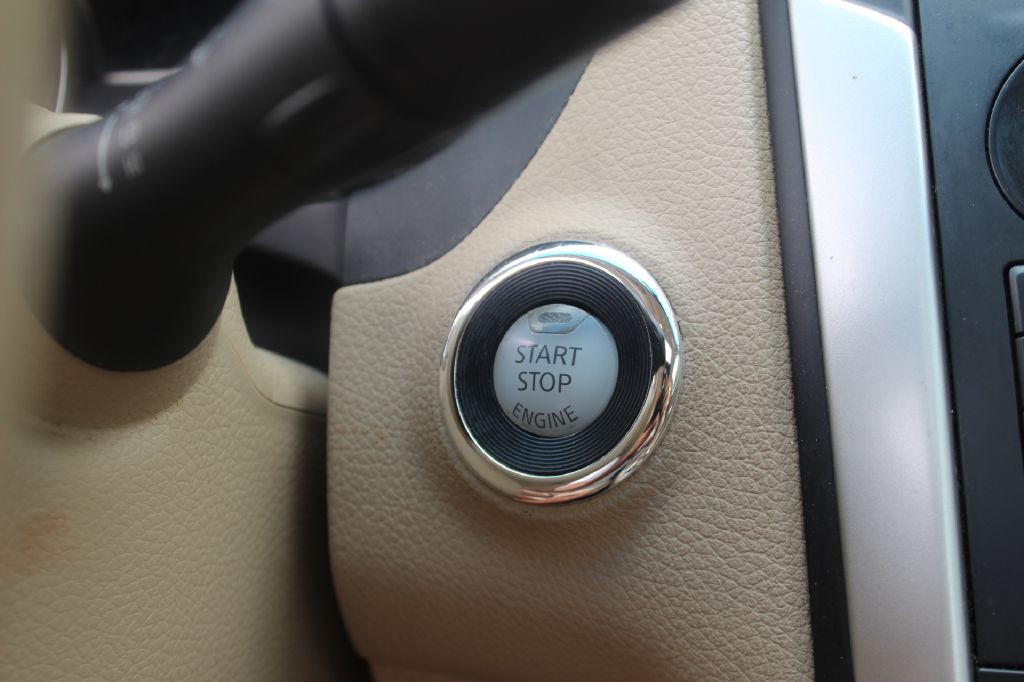 2016 Nissan Altima Image 25