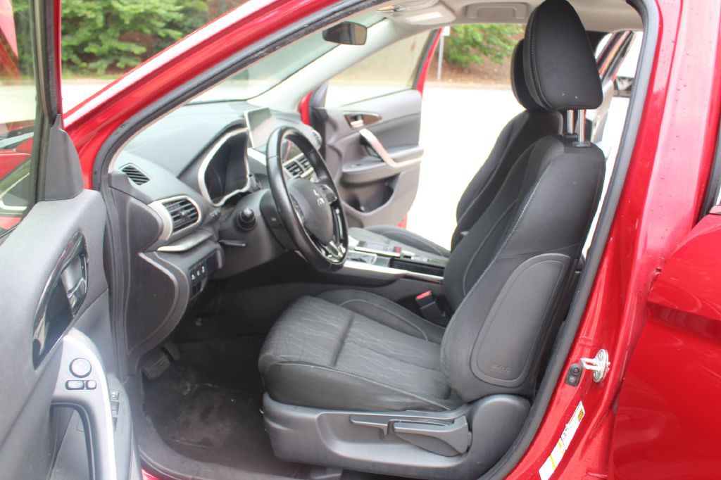 2020 Mitsubishi Eclipse Image 10