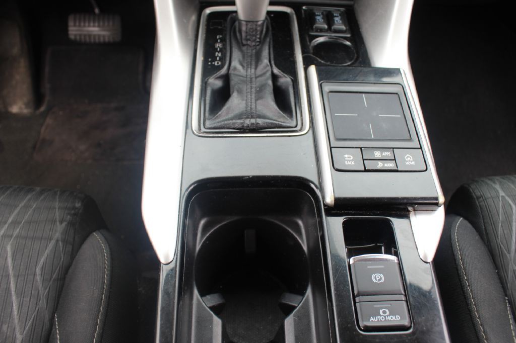 2020 Mitsubishi Eclipse Image 19