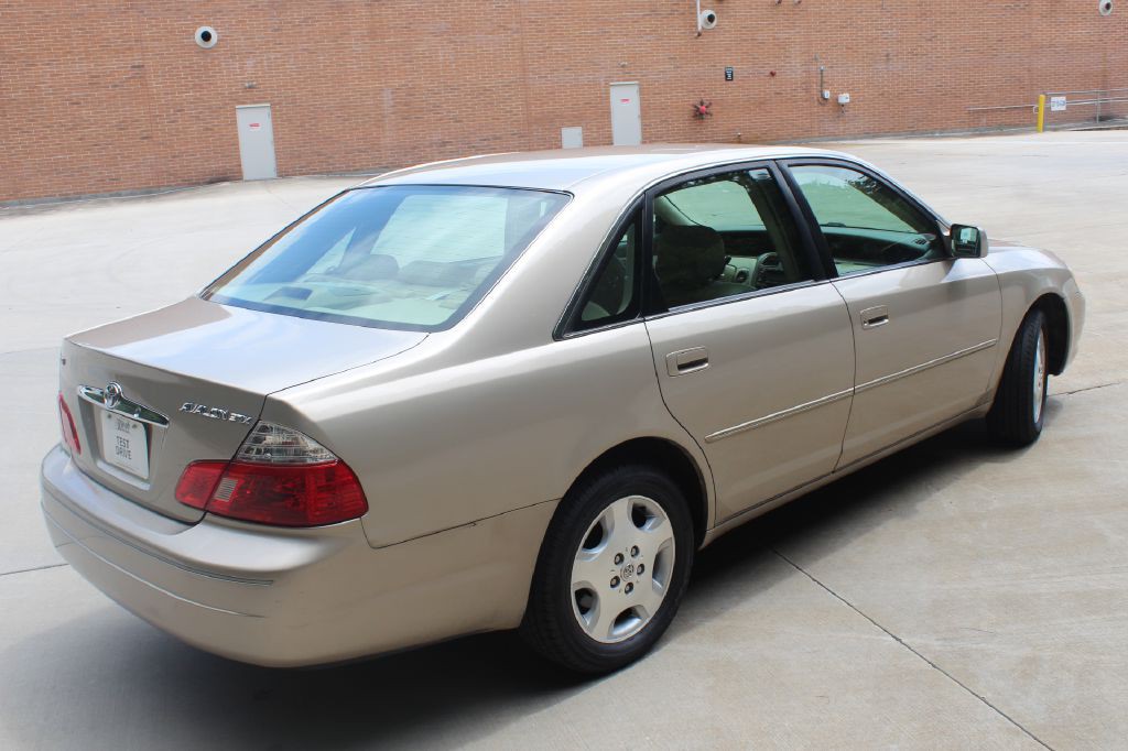 2004 Toyota Avalon Image 5