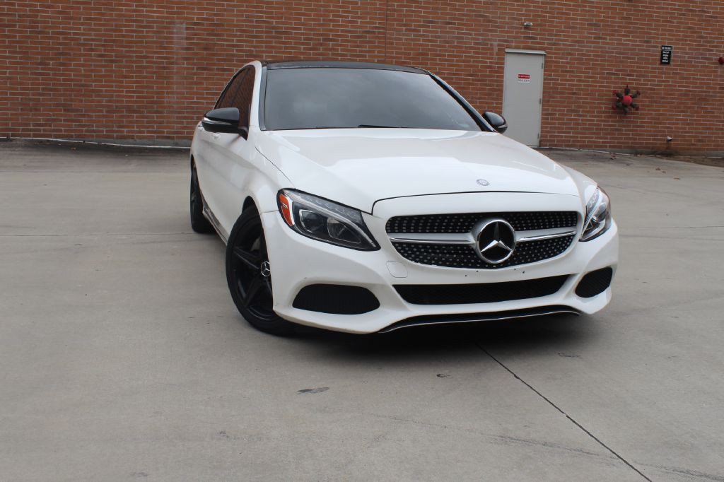 2015 Mercedes-Benz C-Class Image 1