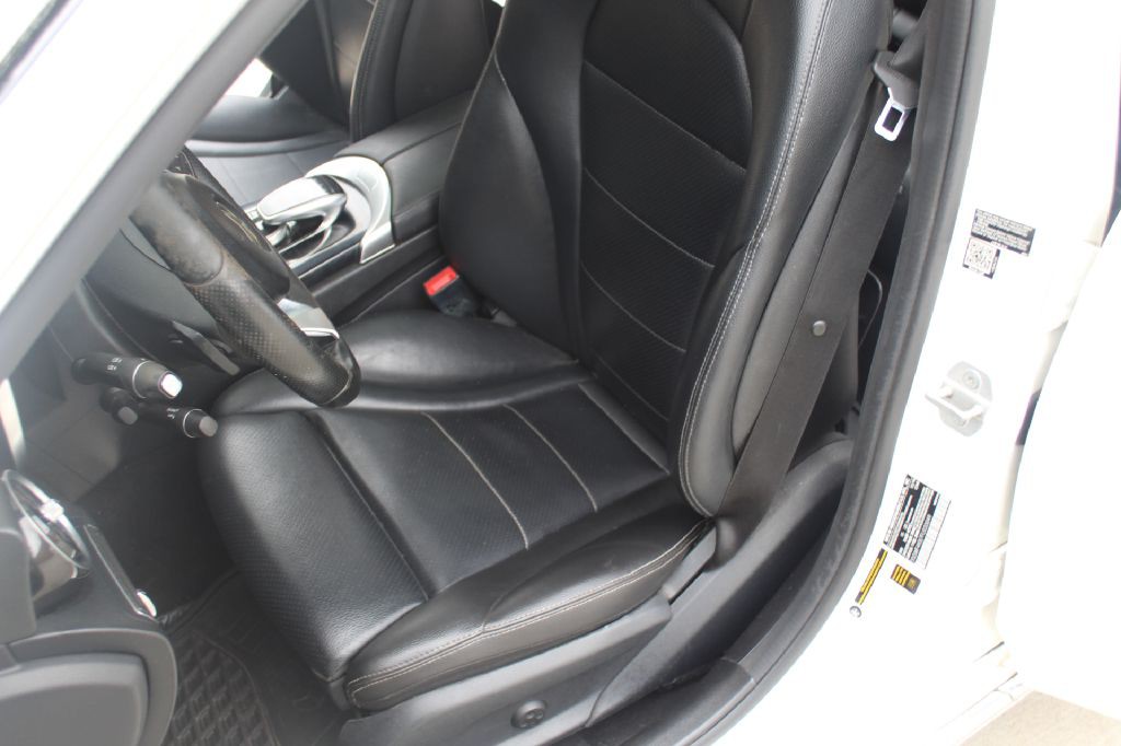 2015 Mercedes-Benz C-Class Image 11