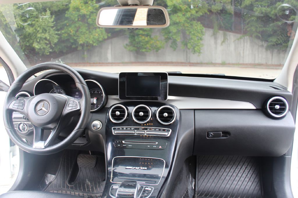 2015 Mercedes-Benz C-Class Image 14