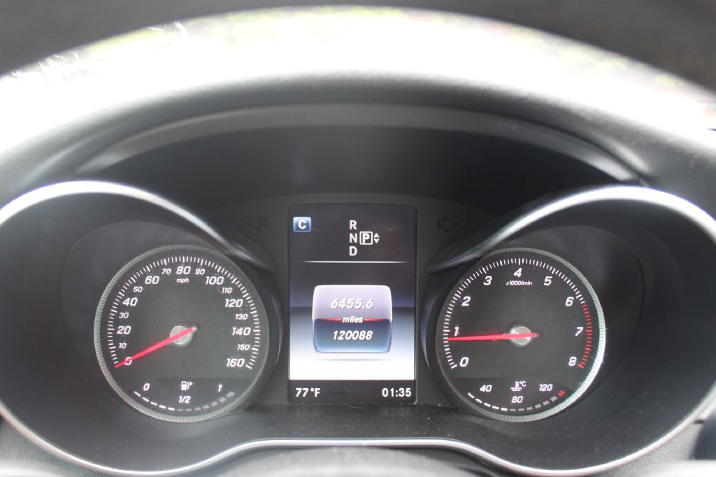 2015 Mercedes-Benz C-Class Image 22