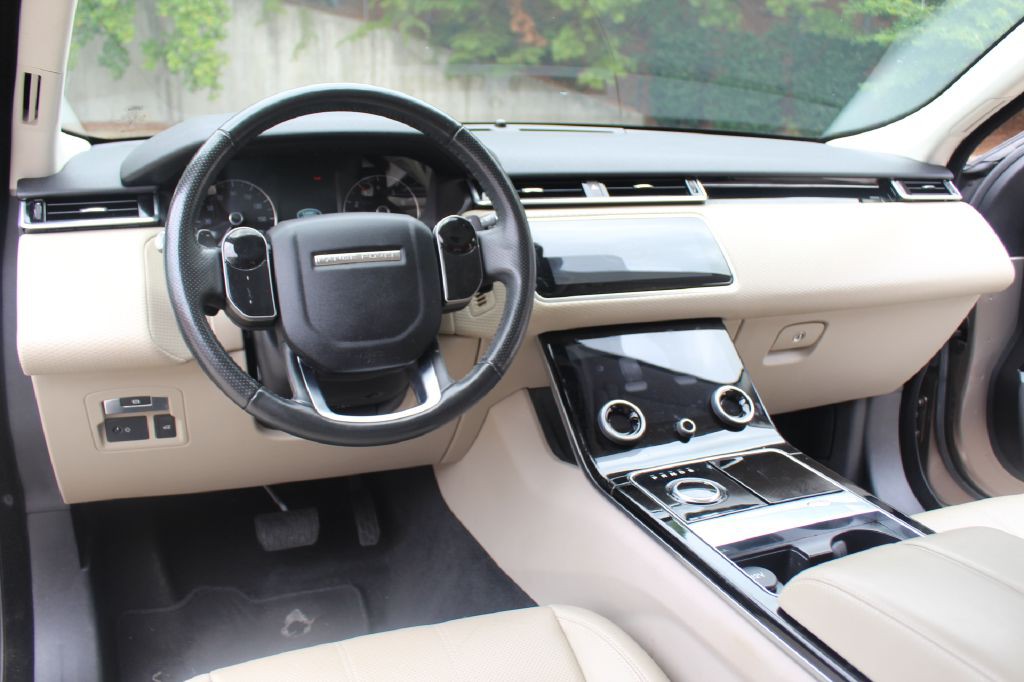 2018 Land Rover Range Rover Image 17