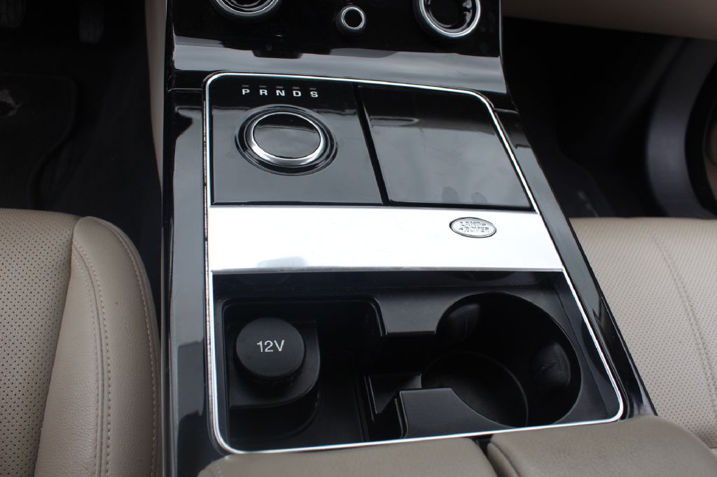 2018 Land Rover Range Rover Image 21