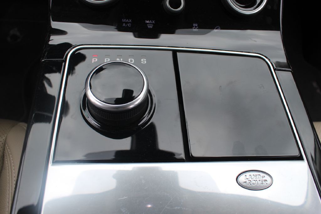 2018 Land Rover Range Rover Image 24