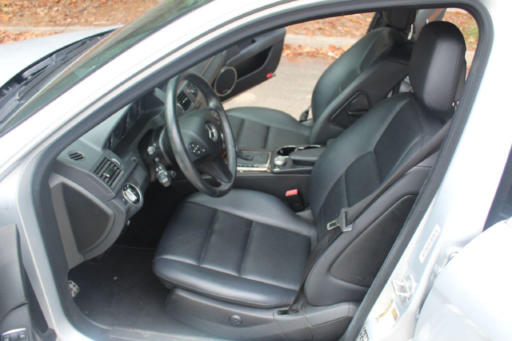 2011 Mercedes-Benz C-Class Image 10