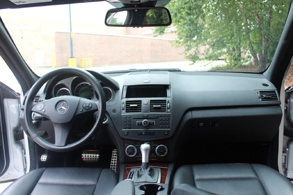 2011 Mercedes-Benz C-Class Image 14
