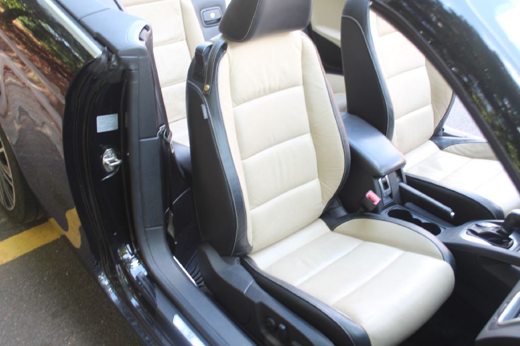 2015 Volkswagen Eos Image 9