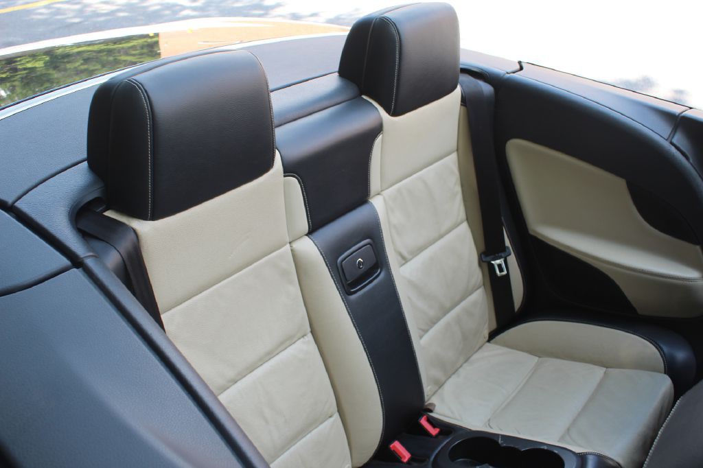 2015 Volkswagen Eos Image 12