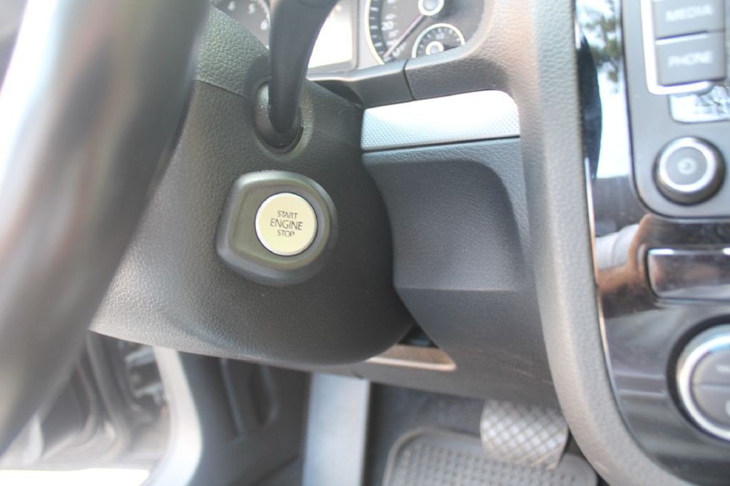 2015 Volkswagen Eos Image 19