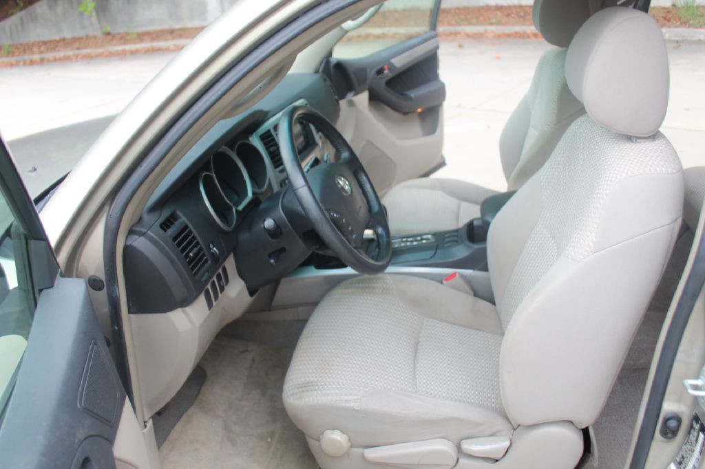2006 Toyota 4Runner Image 10