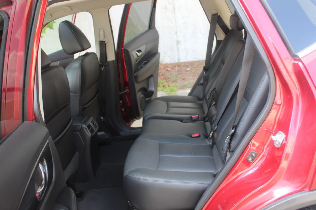 2014 Nissan Rogue Image 9