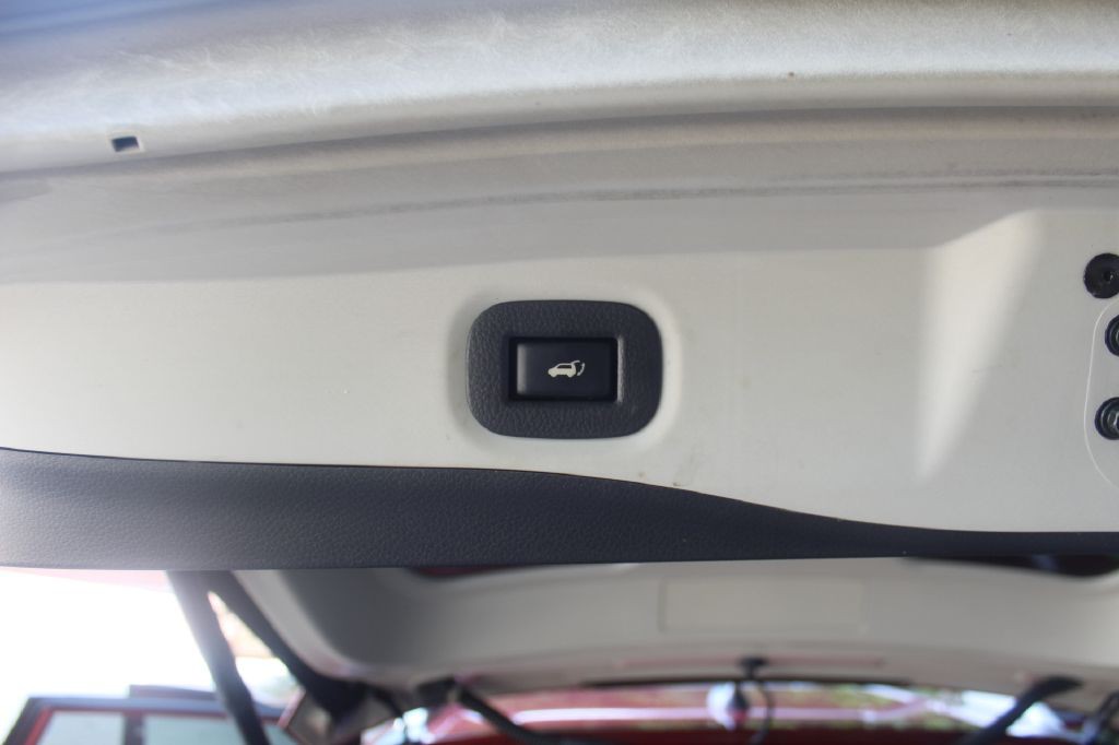 2014 Nissan Rogue Image 23