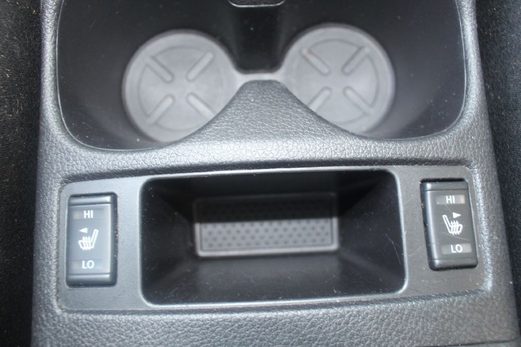 2014 Nissan Rogue Image 24