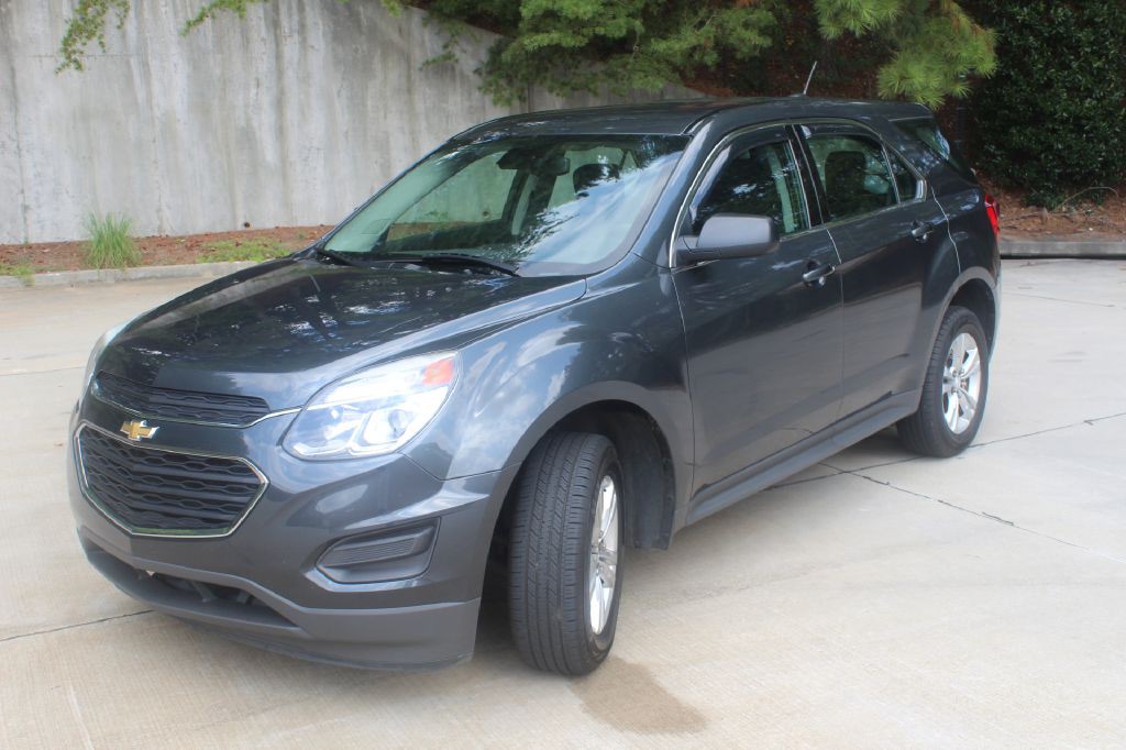 2017 Chevrolet Equinox Image 2