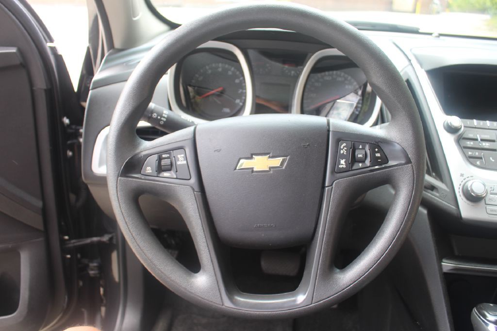 2017 Chevrolet Equinox Image 16