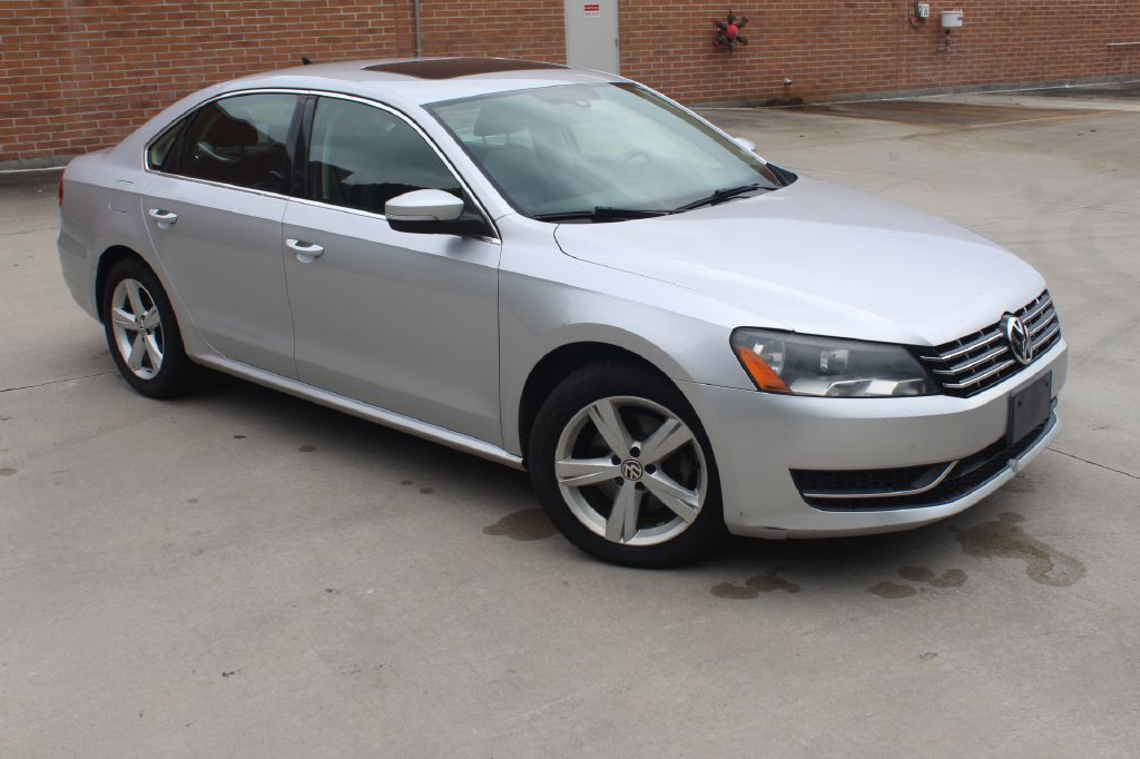2013 Volkswagen Passat Image 6