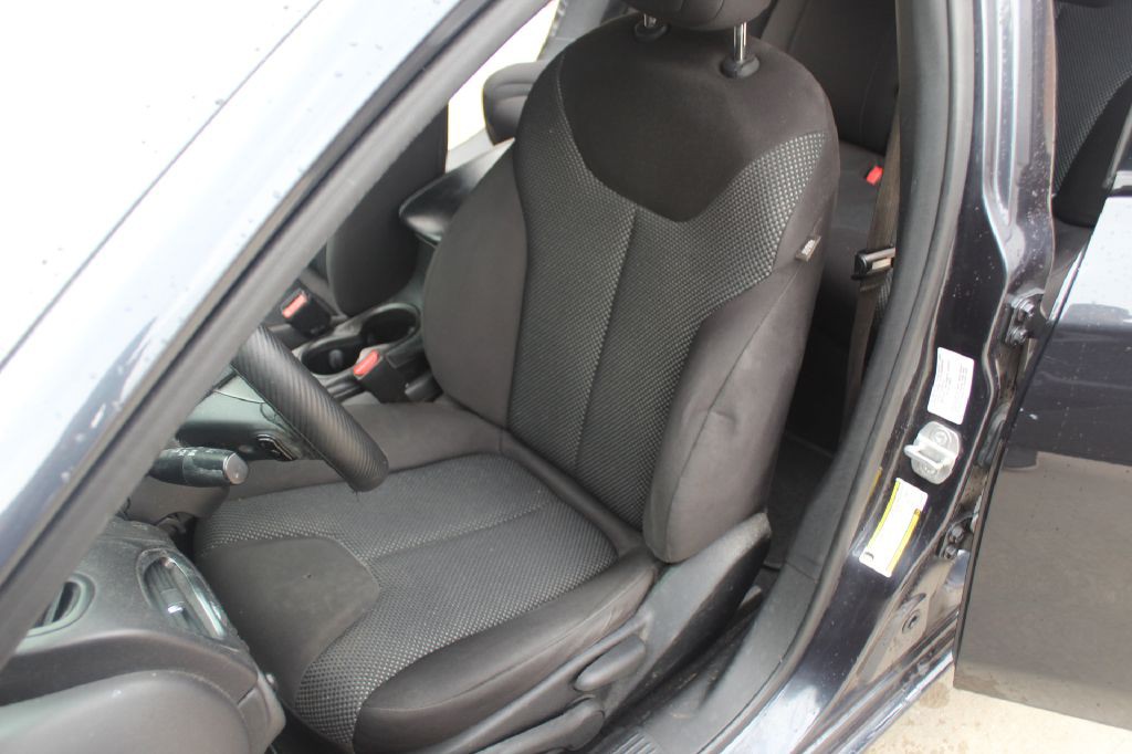 2014 Dodge Dart Image 11