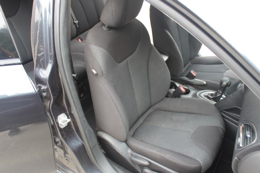 2014 Dodge Dart Image 12