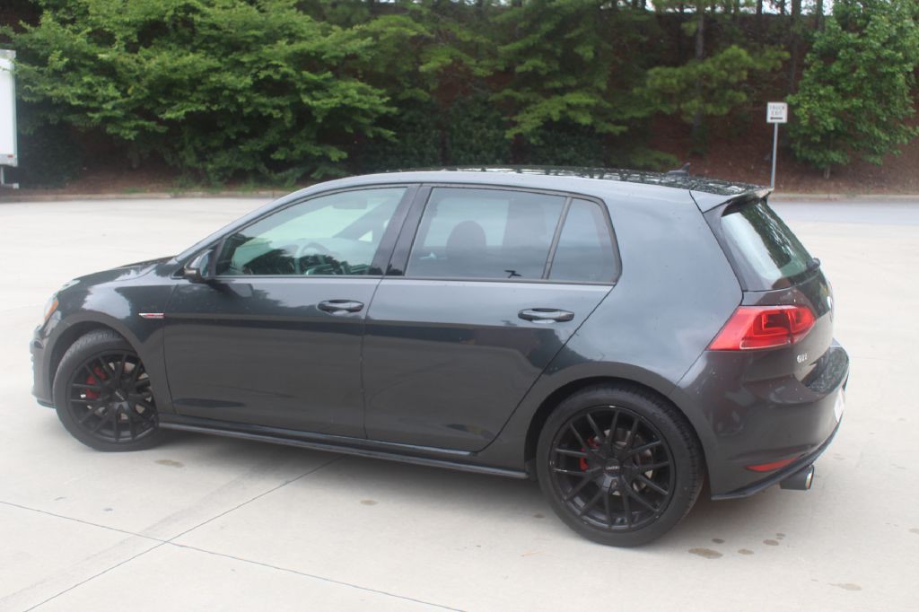 2017 Volkswagen GTI Image 3