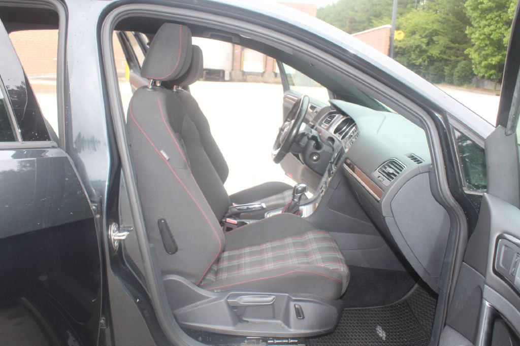 2017 Volkswagen GTI Image 7