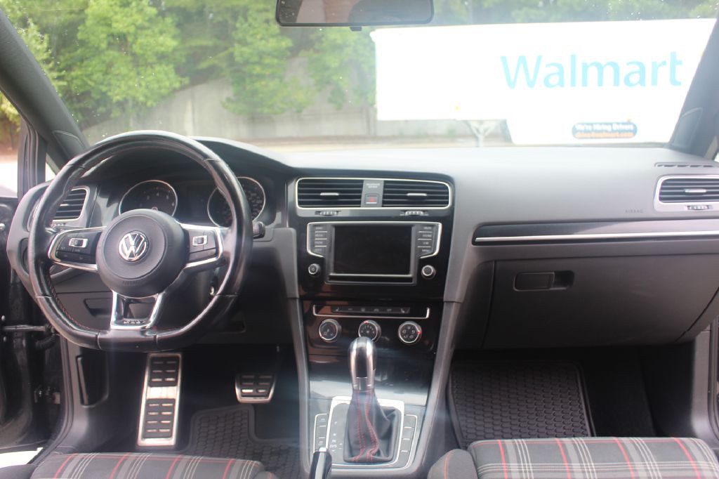 2017 Volkswagen GTI Image 14