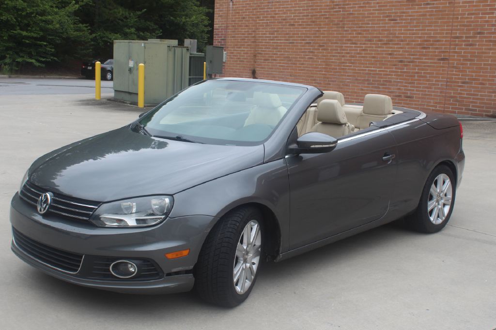 2013 Volkswagen Eos Image 2