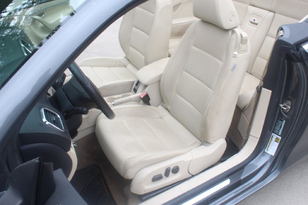 2013 Volkswagen Eos Image 9