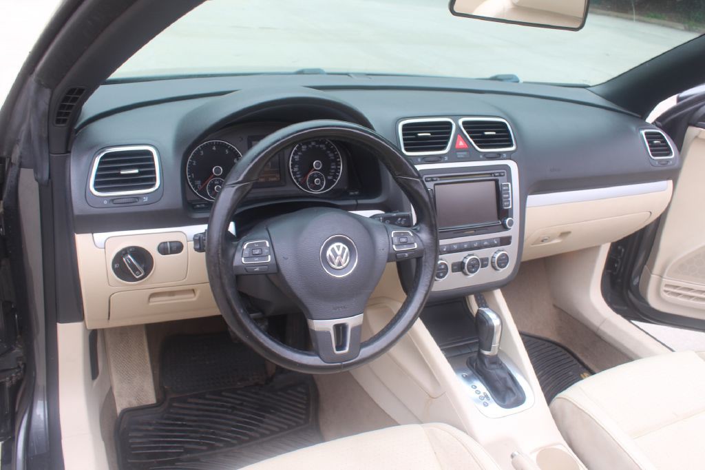 2013 Volkswagen Eos Image 13