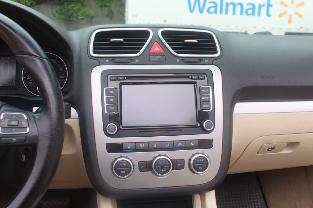 2013 Volkswagen Eos Image 15