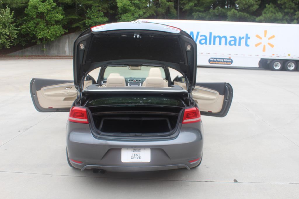 2013 Volkswagen Eos Image 18
