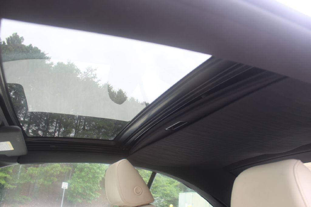 2013 Volkswagen Eos Image 20