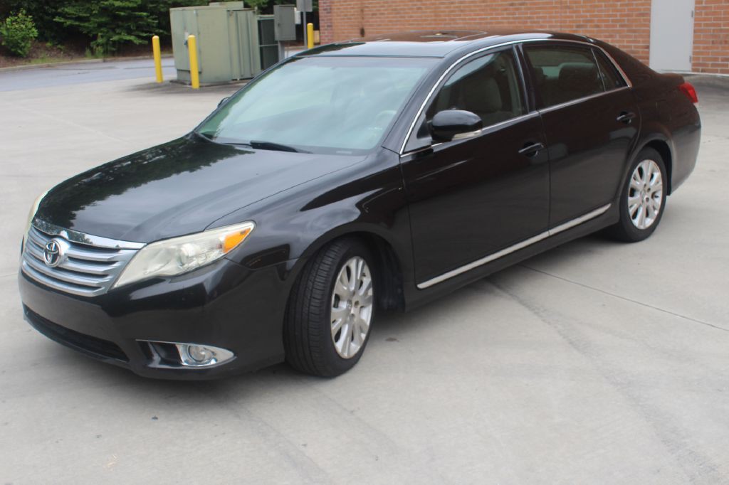 2012 Toyota Avalon Image 2