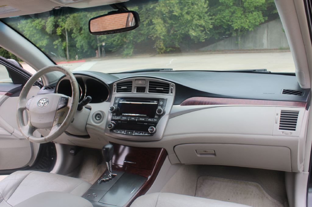 2012 Toyota Avalon Image 13