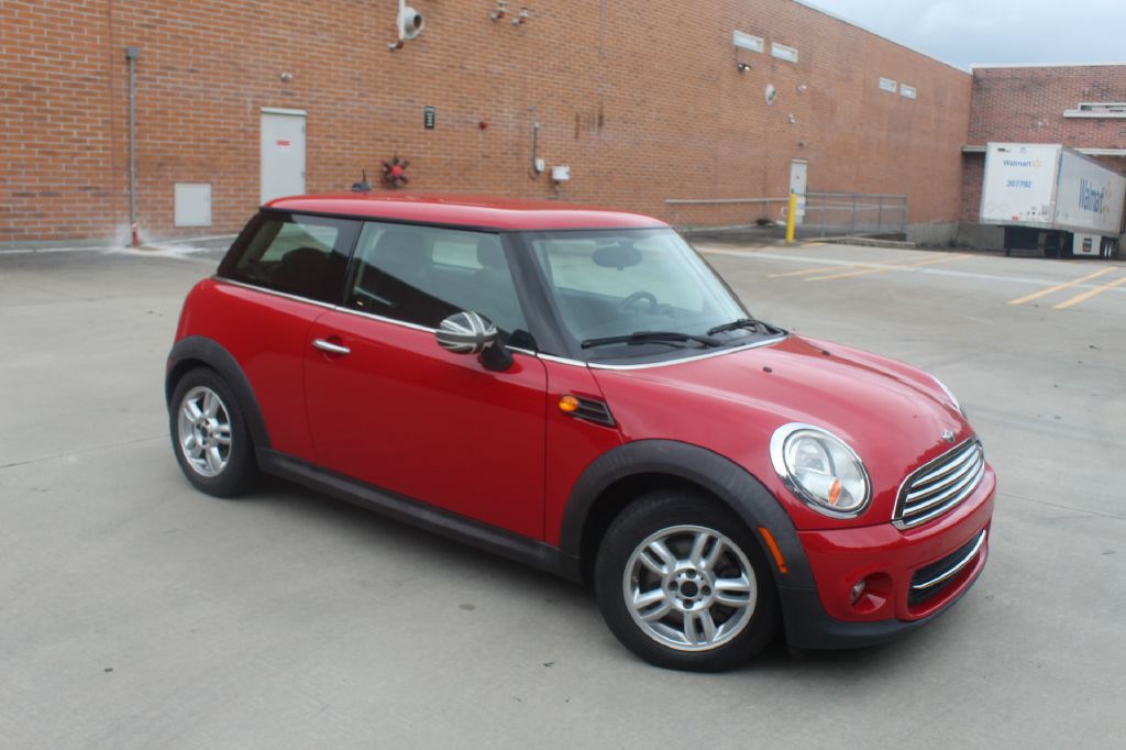 2013 MINI Cooper Image 6