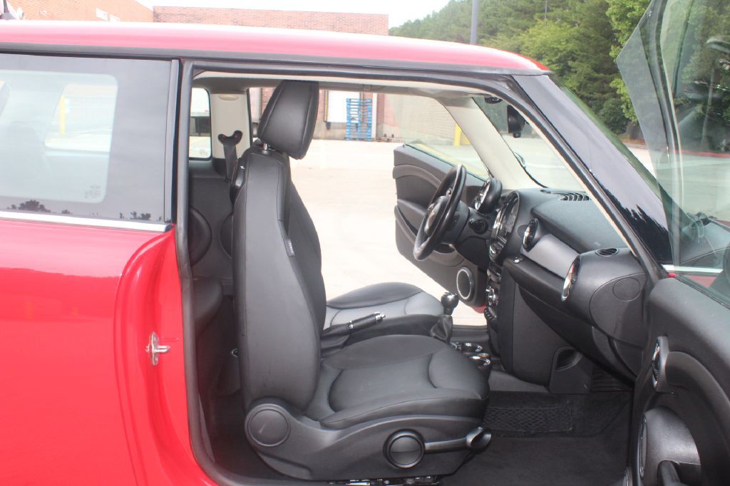 2013 MINI Cooper Image 7