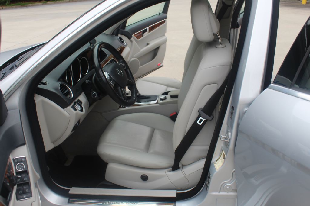 2012 Mercedes-Benz C-Class Image 10
