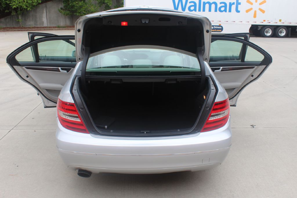 2012 Mercedes-Benz C-Class Image 23