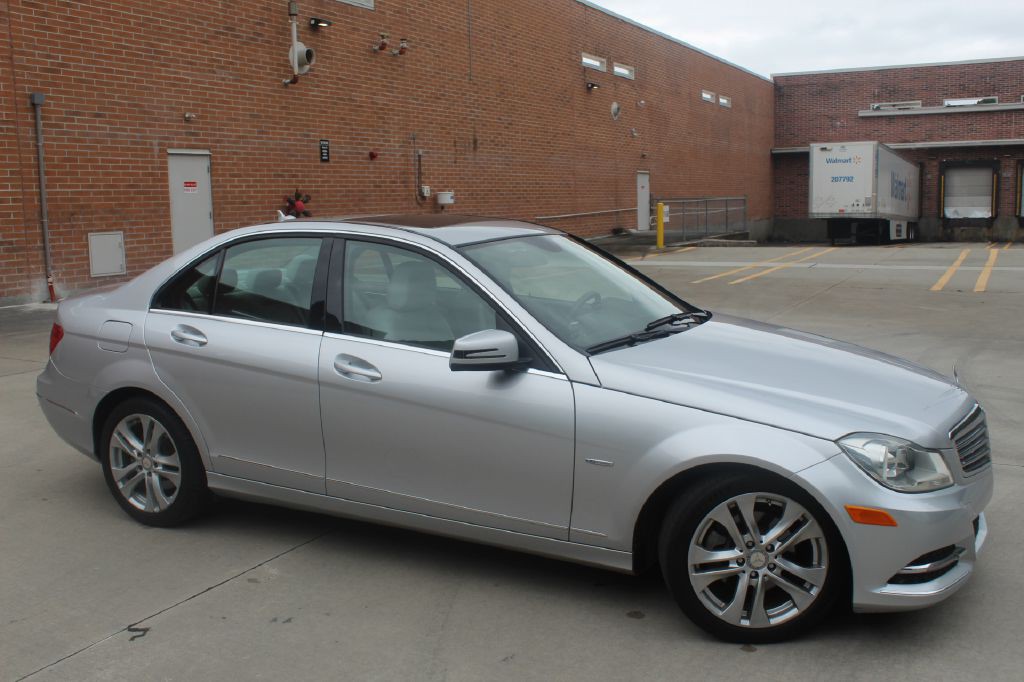 2012 Mercedes-Benz C-Class Image 32