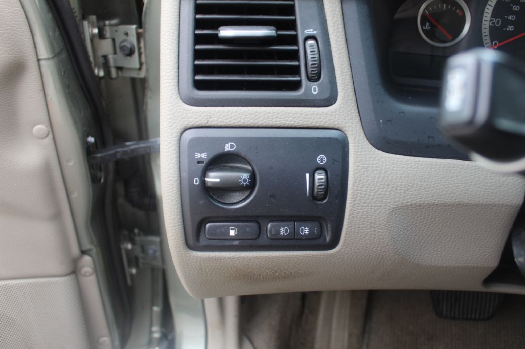 2007 Volvo XC70 Image 19