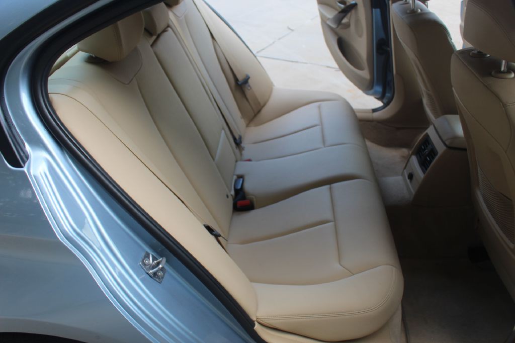 2014 BMW 3 Series Image 8