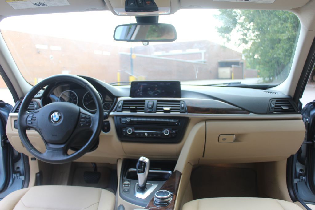 2014 BMW 3 Series Image 14