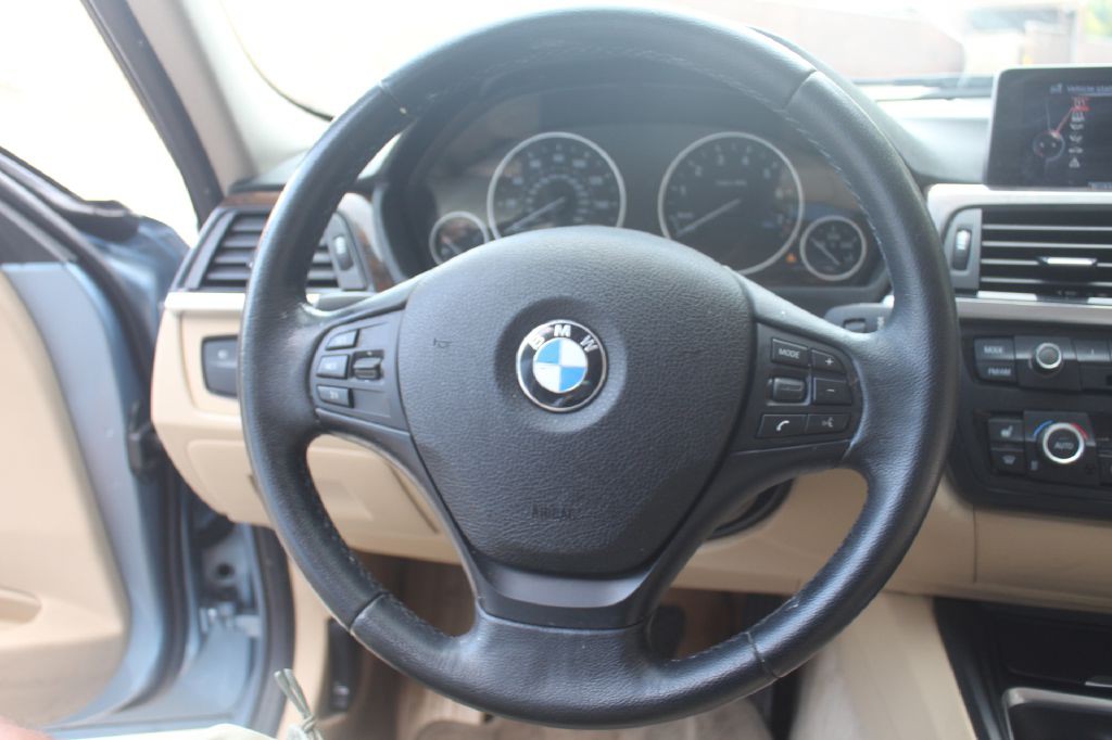 2014 BMW 3 Series Image 16
