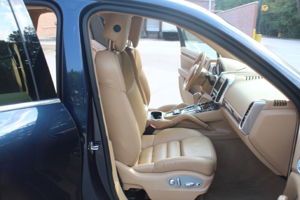 2011 Porsche Cayenne Image 7