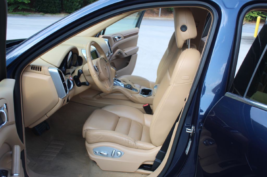 2011 Porsche Cayenne Image 10